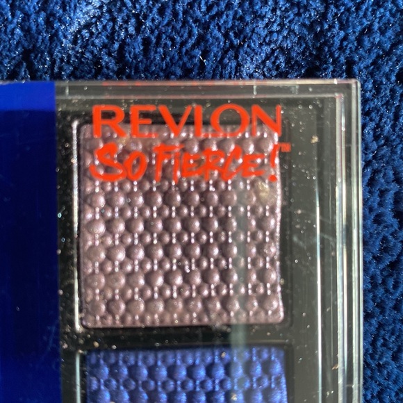 NEW Revlon So Fierce! #964 set of 4 eye colors - Picture 3 of 4